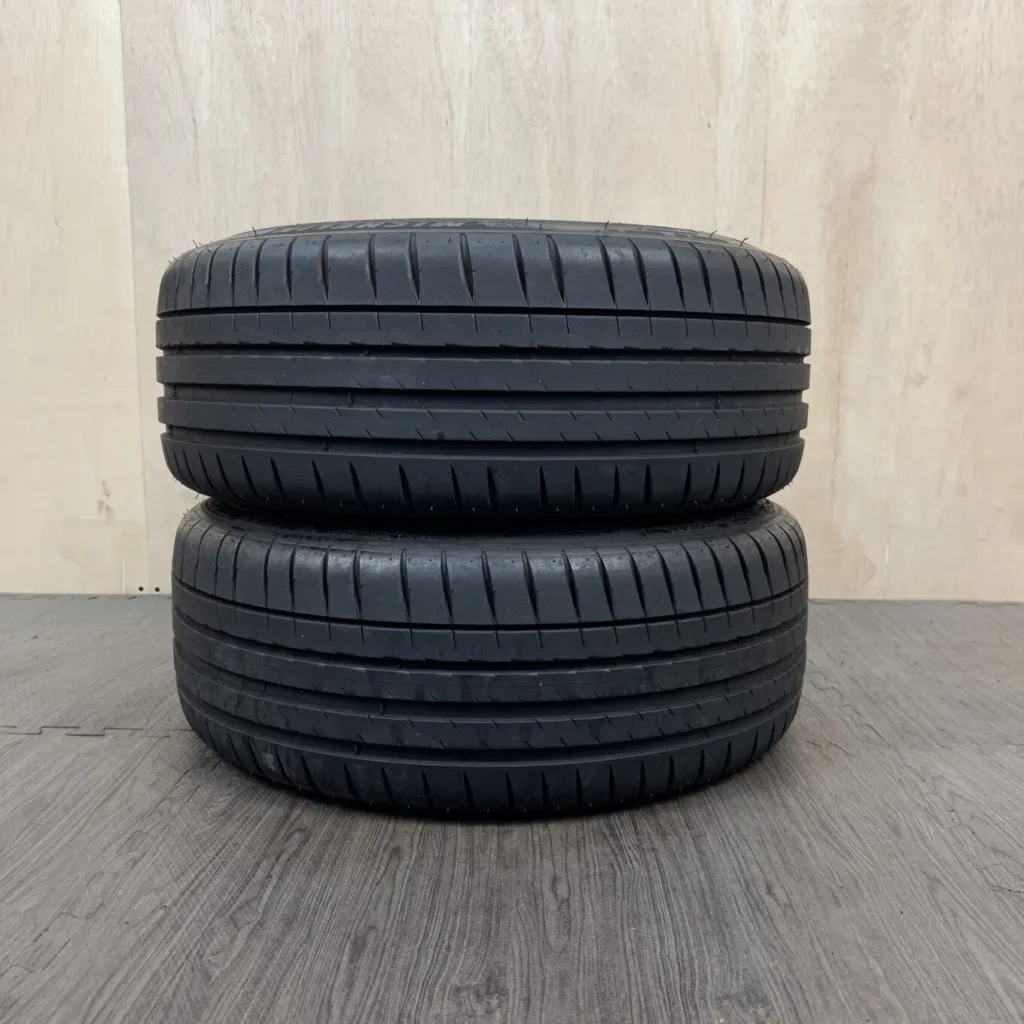 MICHELIN PILOT SPORT 4 Шина 205/45 R17 артикул 0540AT0926