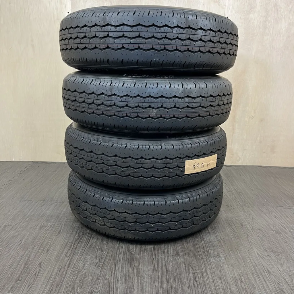 中古 BRIDGESTONE ECOPIA EP001S サマータイヤ 195/80R15 #0323AT000926の実物写真（1枚目）