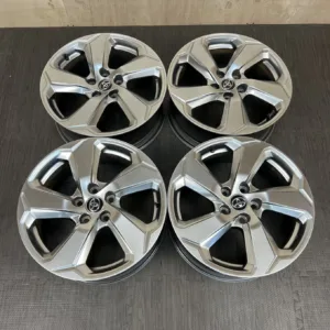 中古 トヨタ RAV4 ホイール 18×7.0J PCD 5x114.3 ET35 #008AD030826の実物写真（1枚目）