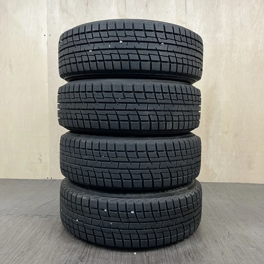 中古 YOKOHAMA PRACTIVA ICE BP02 冬用タイヤ 175/65R14 #0399AT000926の実物写真（1枚目）