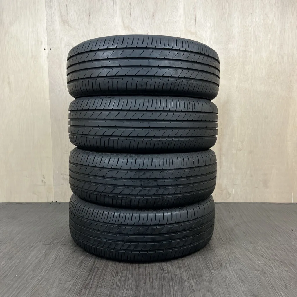 中古 TOYO NANOENERGY 3 PLUS サマータイヤ 205/60R16 #0445AT000926の実物写真（1枚目）