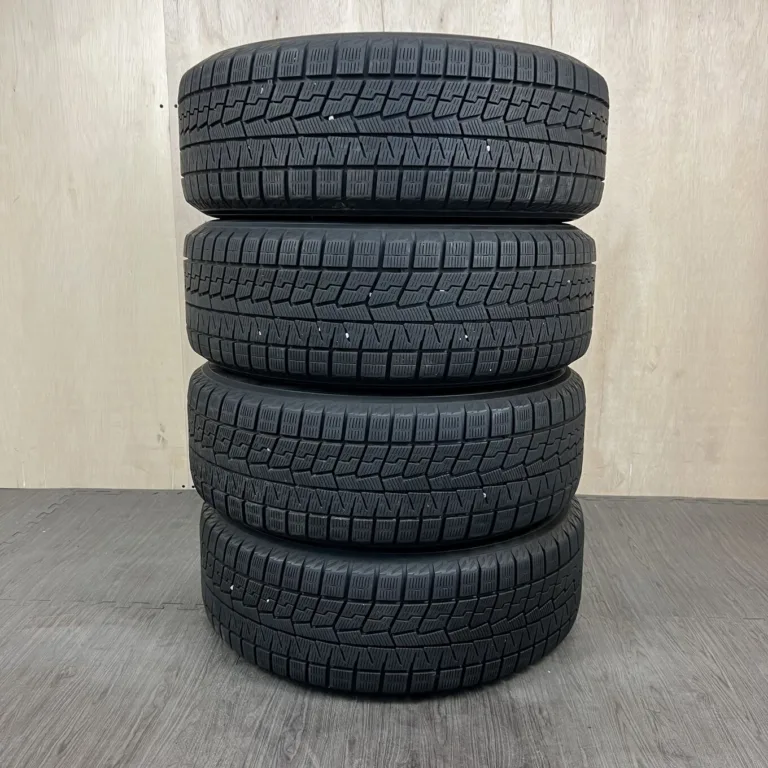 中古 YOKOHAMA ICE GUARD IG70 冬用タイヤ 205/55R17 #0013AT020926の実物写真（1枚目）