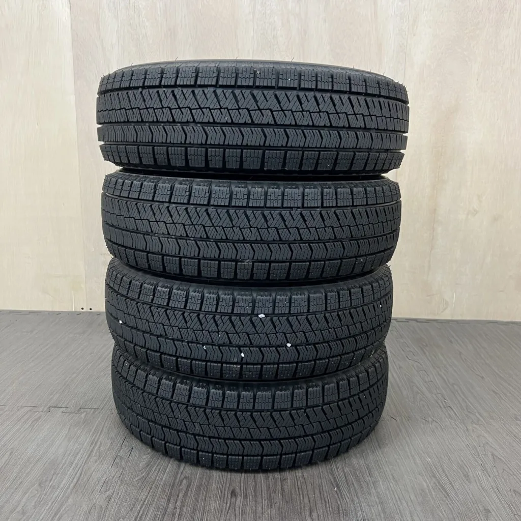 中古 BRIDGESTONE BLIZZAK VRX2 冬用タイヤ 155/65R13 #0290AT0926の実物写真（1枚目）