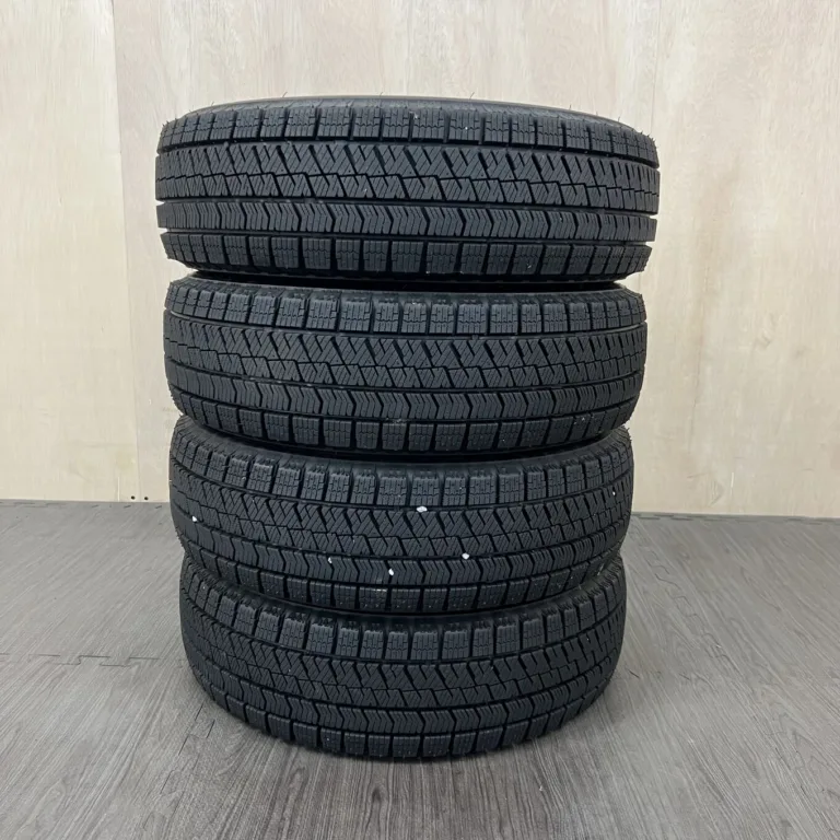 中古 BRIDGESTONE BLIZZAK VRX2 冬用タイヤ 155/65R13 #0290AT0926の実物写真（1枚目）