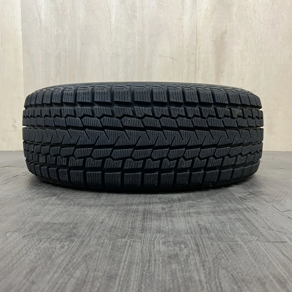中古 YOKOHAMA ICE GUARD G075 冬用タイヤ 225/55R18 #0365AT000926の実物写真（1枚目）