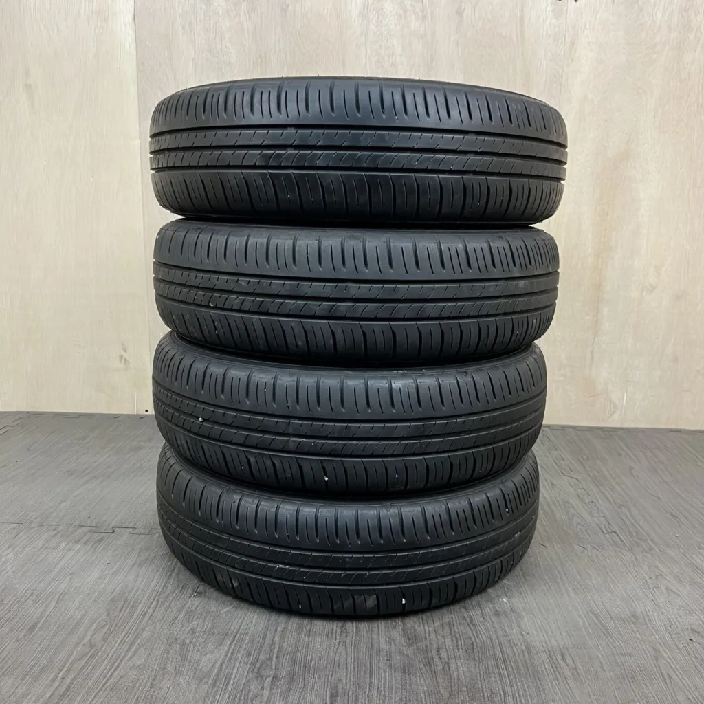 中古 DUNLOP ENASAVE EC300+ サマータイヤ 165/60R15 #0010AT010926の実物写真（1枚目）
