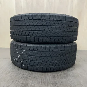 中古 BRIDGESTONE BLIZZAK VRX3 冬用タイヤ 205/60R16 #0307AT0926の実物写真(1枚目)