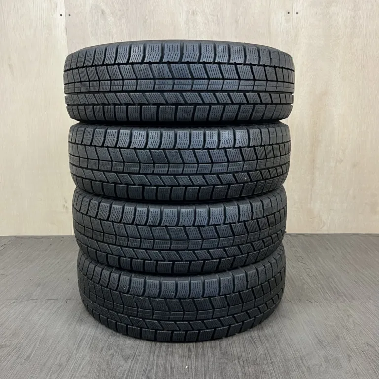 中古 NORTHTREK N2 冬用タイヤ 185/65R15 #0204AT010926の実物写真（1枚目）