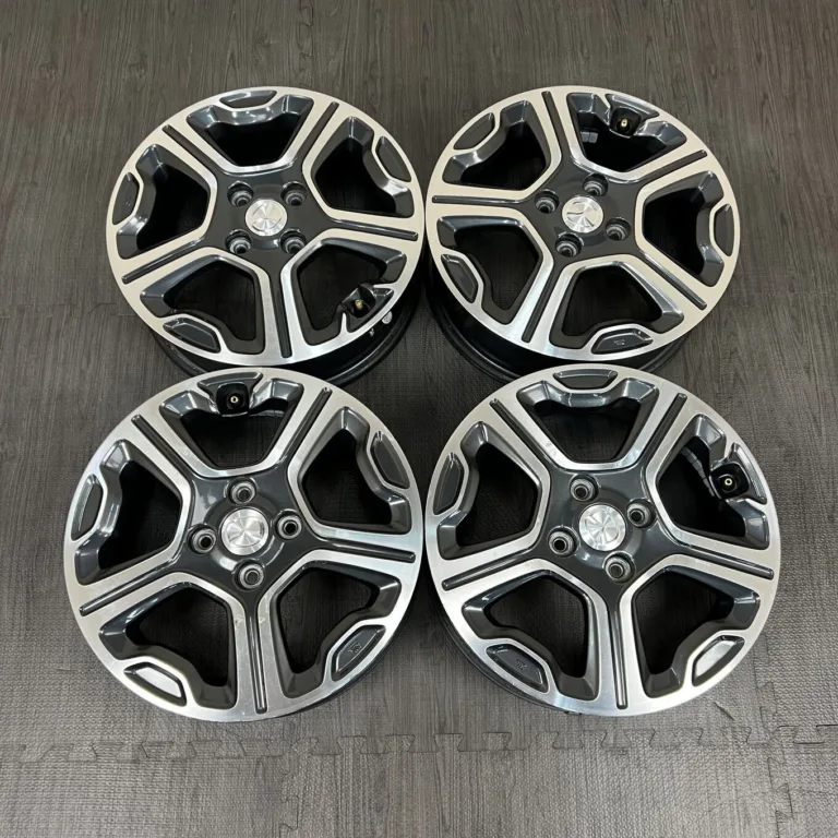 中古 RIAL FLAIR ホイール 15×4.5J PCD 4x100 ET45 #0490AD000926の実物写真（1枚目）