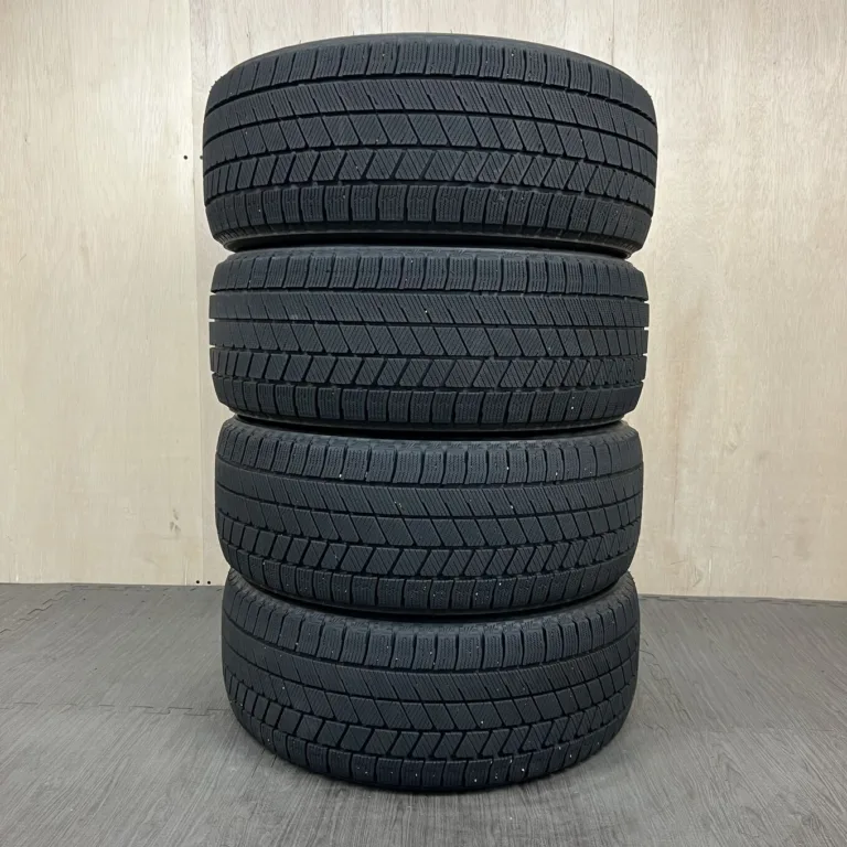 BRIDGESTONE BLIZZAK VRX3 Шина 215/50 R17 артикул 0146AT020926