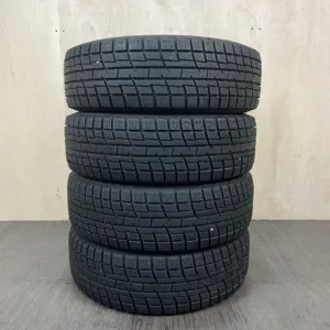 中古 YOKOHAMA PRACTIVA ICE BP02 冬用タイヤ 195/65R15 #0222AT010926の実物写真(1枚目)