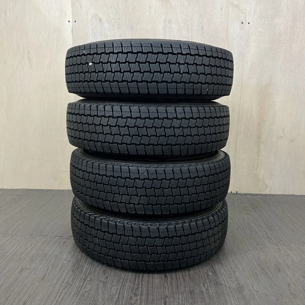 中古 GOODYEAR ICE NAVI CARGO 冬用タイヤ 165/80R13 #0267AT0926の実物写真（1枚目）