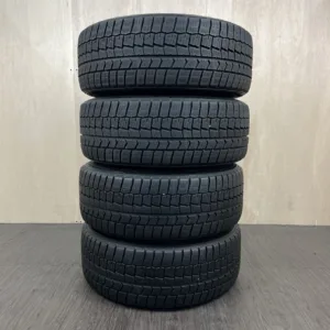中古 DUNLOP WINTER MAXX WM02 冬用タイヤ 225/45R18 #77T40426の実物写真(1枚目)