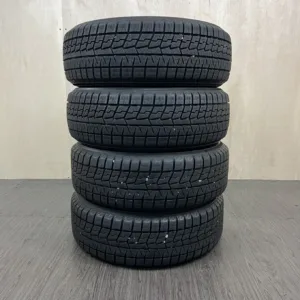 中古 YOKOHAMA ICE GUARD IG70 冬用タイヤ 185/60R15 #83T40426の実物写真（1枚目）
