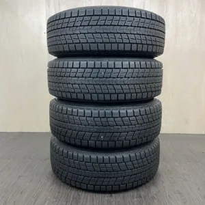 中古 DUNLOP WINTER MAXX SJ8 冬用タイヤ 215/65R16 #85T40426の実物写真(1枚目)