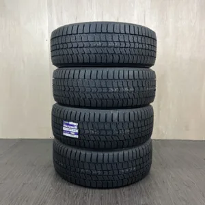 中古 GOODYEAR ICE NAVI 8 冬用タイヤ 215/55R17 #94T40426の実物写真(1枚目)