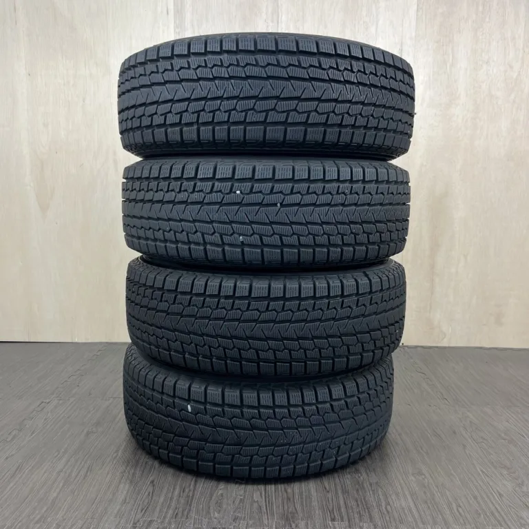 中古 YOKOHAMA ICE GUARD G075 冬用タイヤ 225/65R17 #107T40426の実物写真（1枚目）
