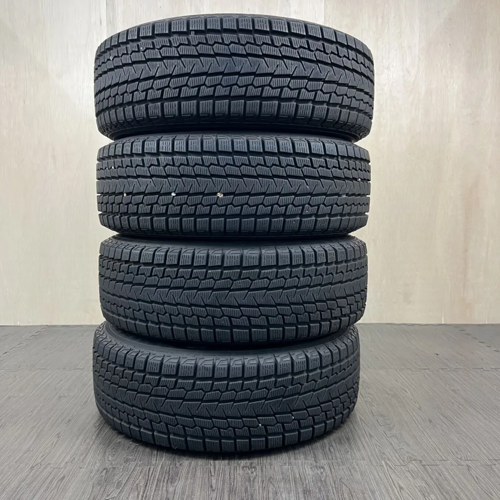 中古 YOKOHAMA ICE GUARD G075 冬用タイヤ 225/60R18 #118T40426の実物写真（1枚目）