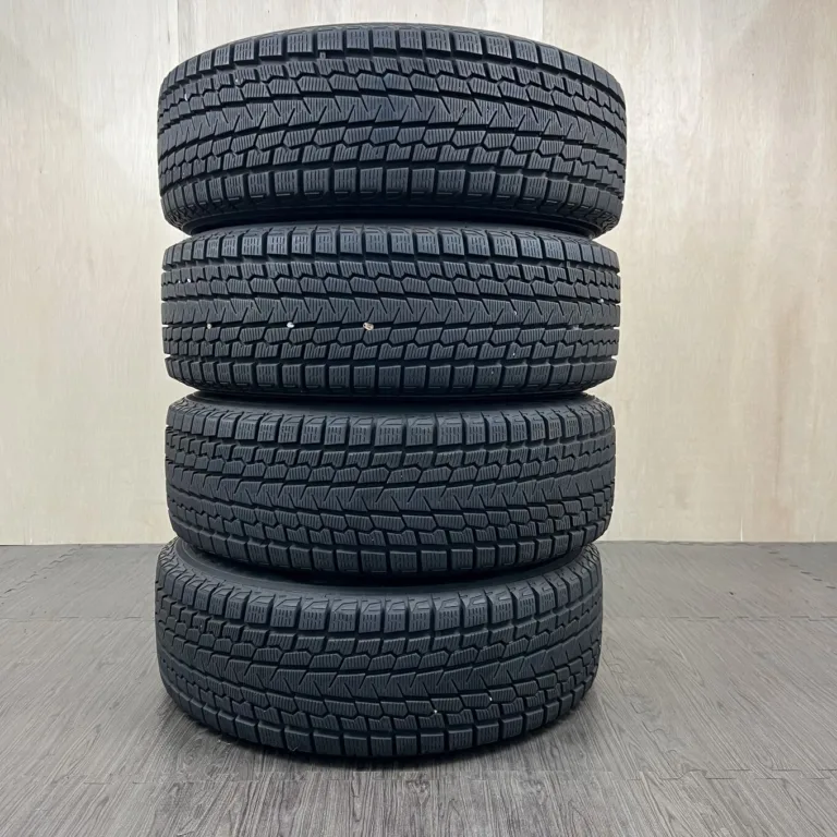 中古 YOKOHAMA ICE GUARD G075 冬用タイヤ 225/60R18 #118T40426の実物写真（1枚目）