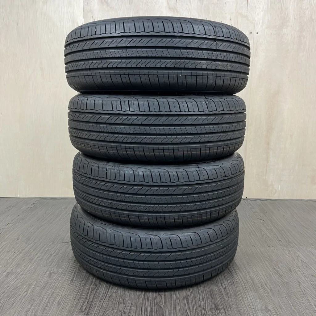 中古 GOODYEAR ASSURANCE TRIPLE MAX2 サマータイヤ 195/60R16 #119T40426の実物写真（1枚目）