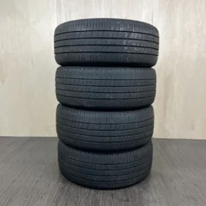 中古 DUNLOP VEURO VE304 サマータイヤ 215/50R17 #122T40426の実物写真（1枚目）