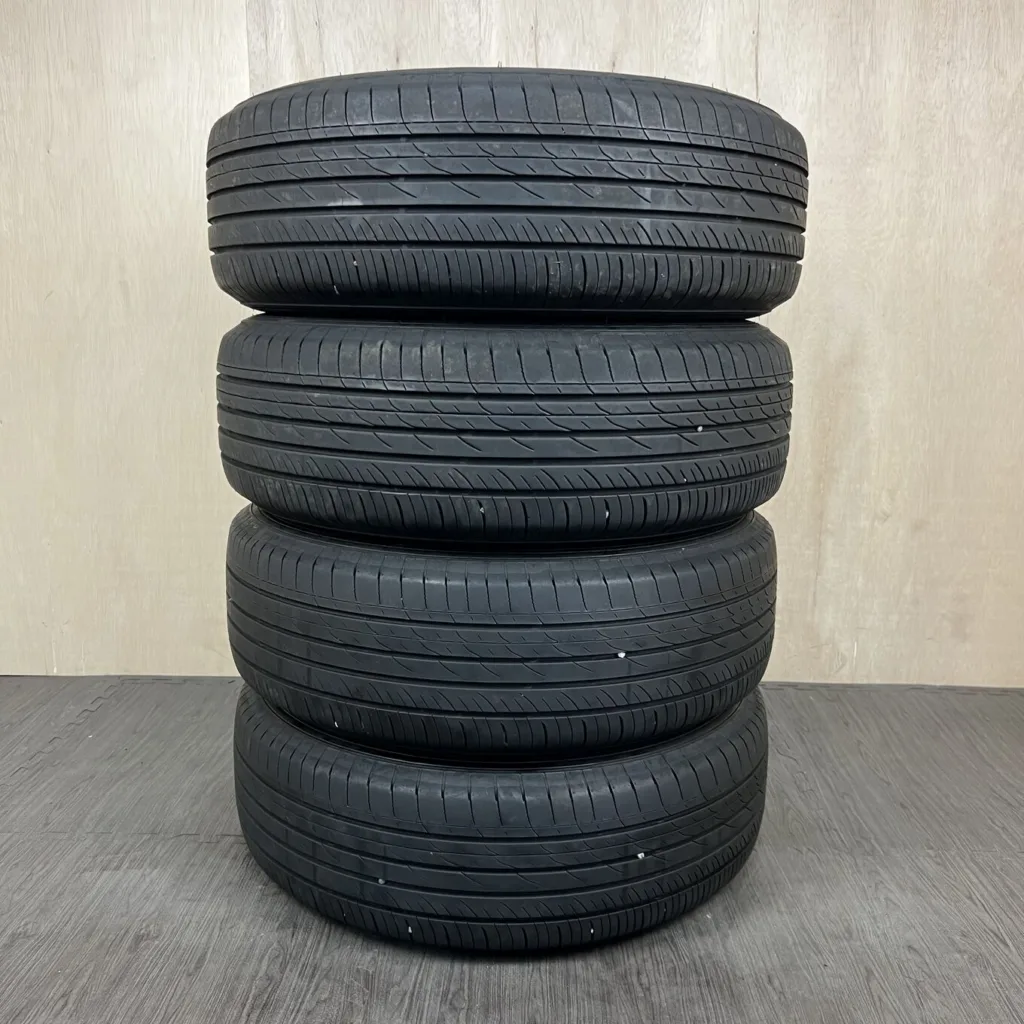 中古 TOYO PROXES COMFORT MC1 SUV サマータイヤ 225/65R17 #0014AT020926の実物写真（1枚目）
