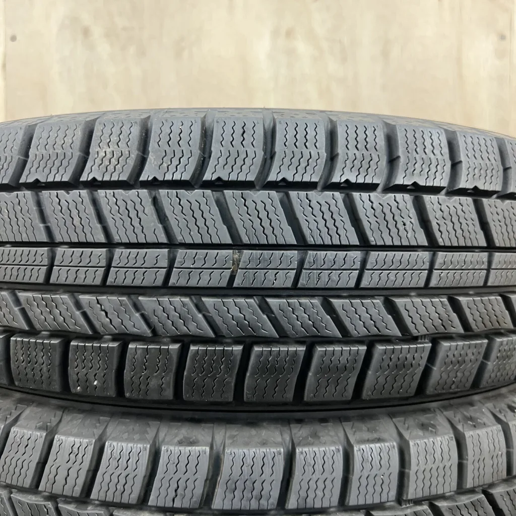 NORTHTREK N5 Tyre 165/70 R14 Item number 0054AT001026
