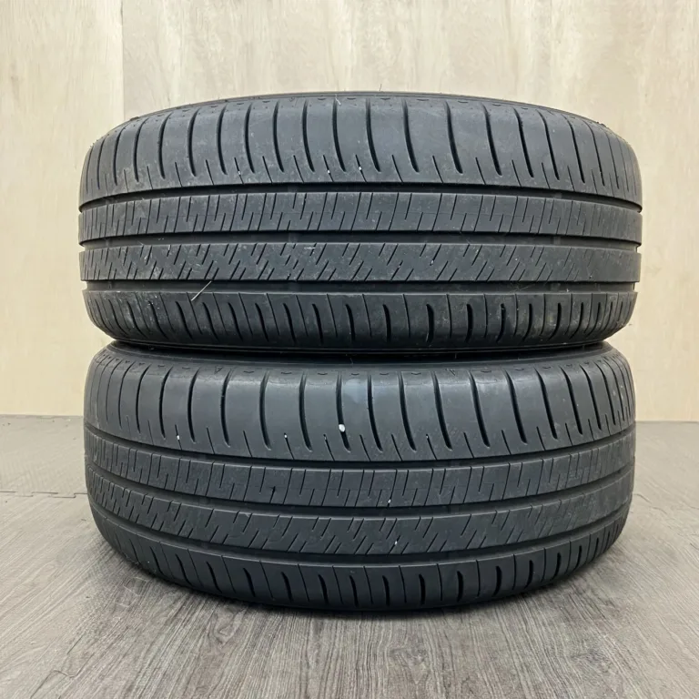 中古 DUNLOP ENASAVE RV505 サマータイヤ 215/50R18 #0276AT010926の実物写真（1枚目）