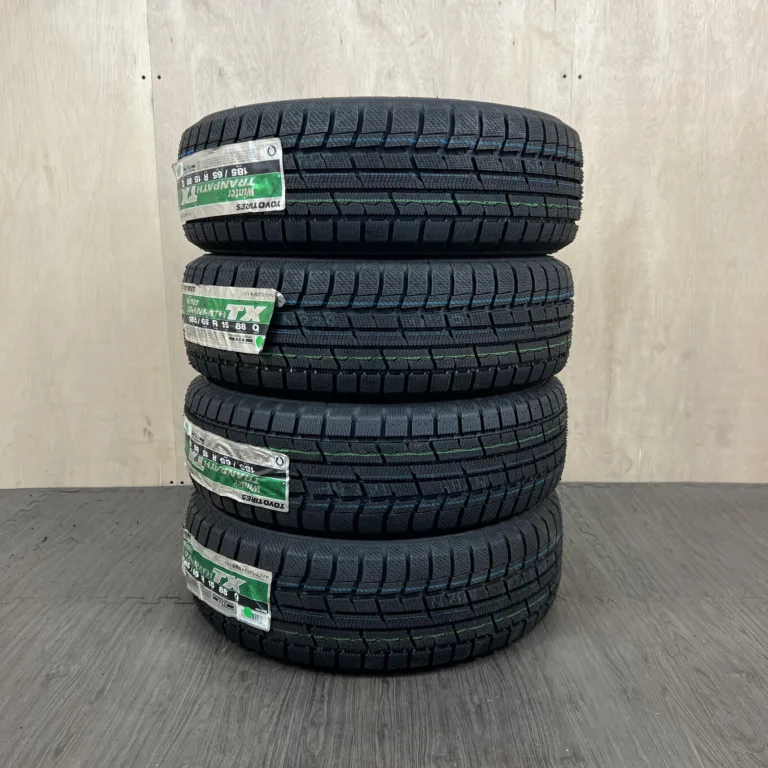 中古 TOYO WINTER TRANPATH TX 冬用タイヤ 185/65R15 #0059AT001026の実物写真（1枚目）