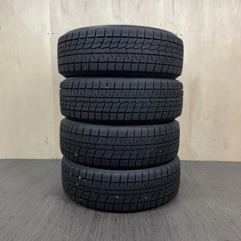 中古 YOKOHAMA ICE GUARD IG70 冬用タイヤ 205/60R16 #0542AT0926の実物写真（1枚目）