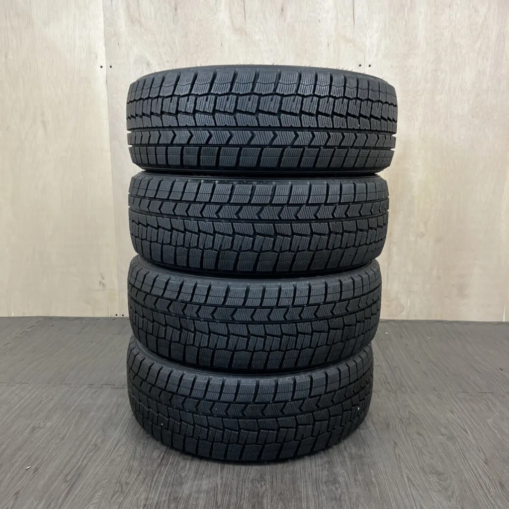 中古 DUNLOP WINTER MAXX WM02 冬用タイヤ 195/45R17 #0269AT020926の実物写真（1枚目）