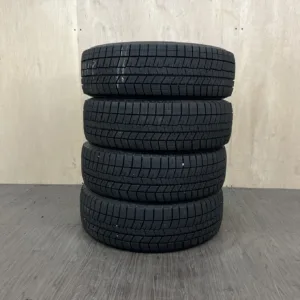 中古 DUNLOP WINTER MAXX WM03 冬用タイヤ 185/65R15 #0044AT001026の実物写真（1枚目）