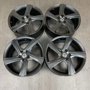 中古 ボルボ ホイール 19×8.0J PCD 5x108 ET55 #0043AD050926の実物写真(1枚目)