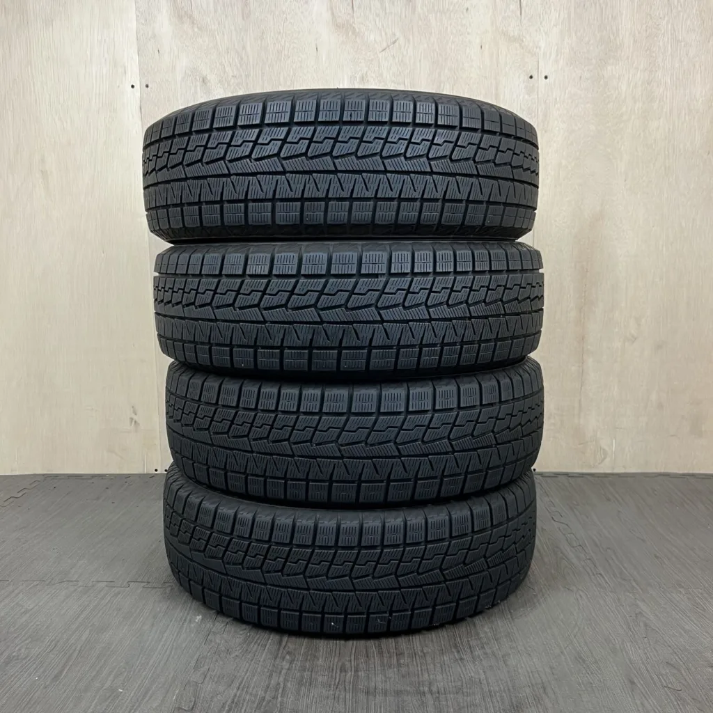 中古 YOKOHAMA ICE GUARD IG70 冬用タイヤ 195/65R16 #0120AT010926の実物写真（1枚目）