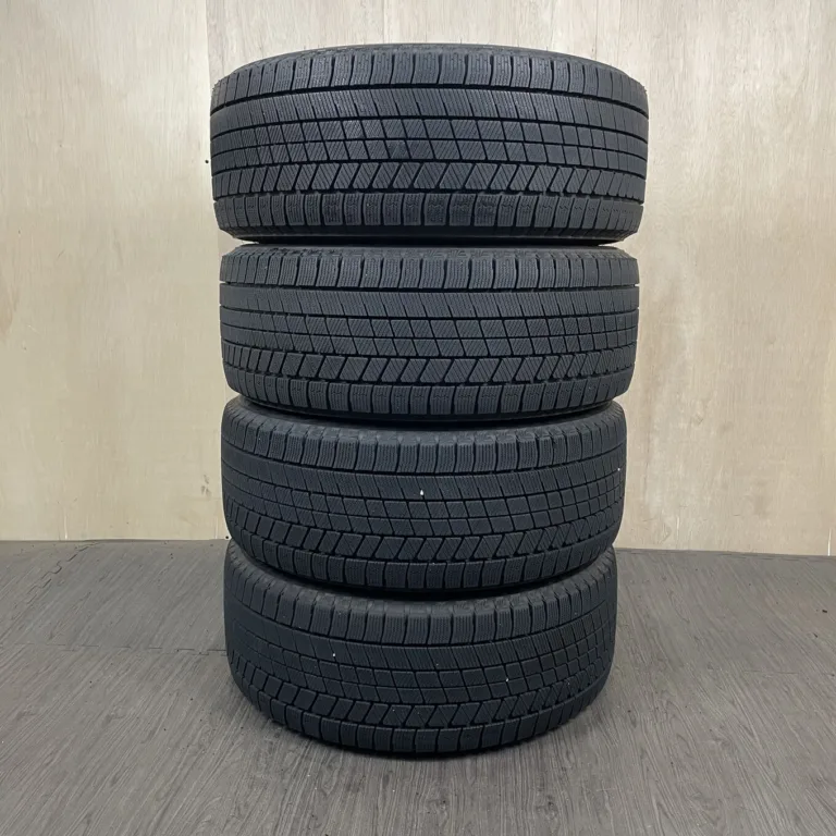 BRIDGESTONE BLIZZAK VRX3 Tyre 245/40 R19 Item number 0025AT051026