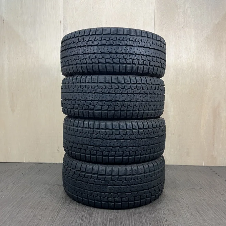 中古 YOKOHAMA GEOLANDAR I/T-S G073 冬用タイヤ 285/50R20 #0041AT021026の実物写真（1枚目）