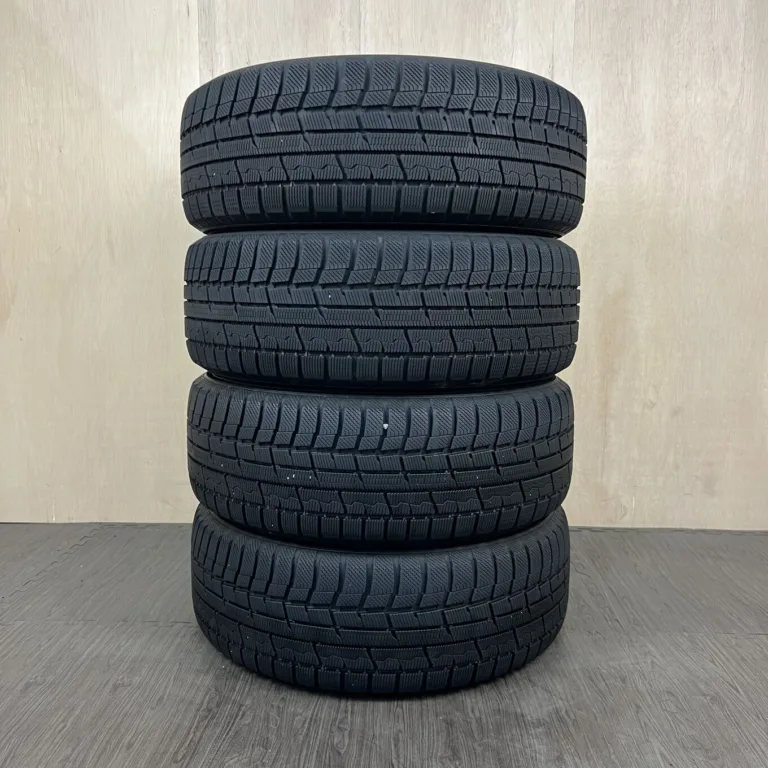 中古 TOYO WINTER TRANPATH TX 冬用タイヤ 235/55R18 #0322AT000926の実物写真（1枚目）