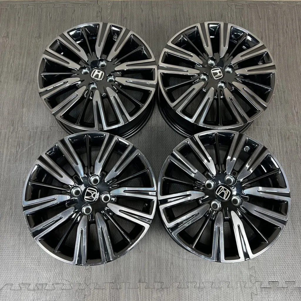 中古 ホンダ FIT ホイール 16×6.0J PCD 4x100 ET50 #0083AD030926の実物写真（1枚目）