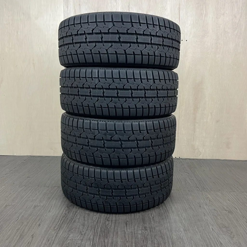 TOYO OBSERVE GIZ Tyre 225/45 R17 Item number 202T010426