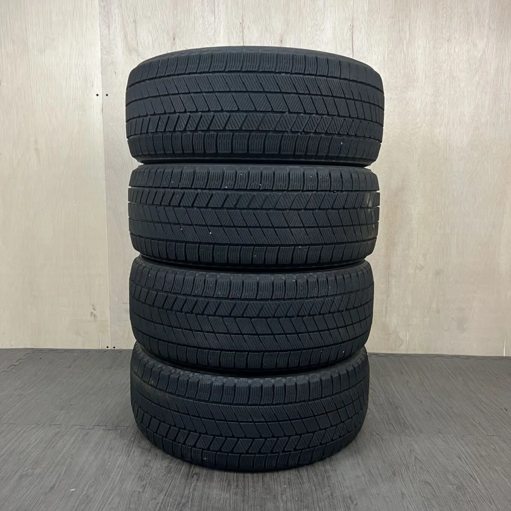 BRIDGESTONE BLIZZAK VRX3 Tyre 215/50 R17 Item number 0232AT010926