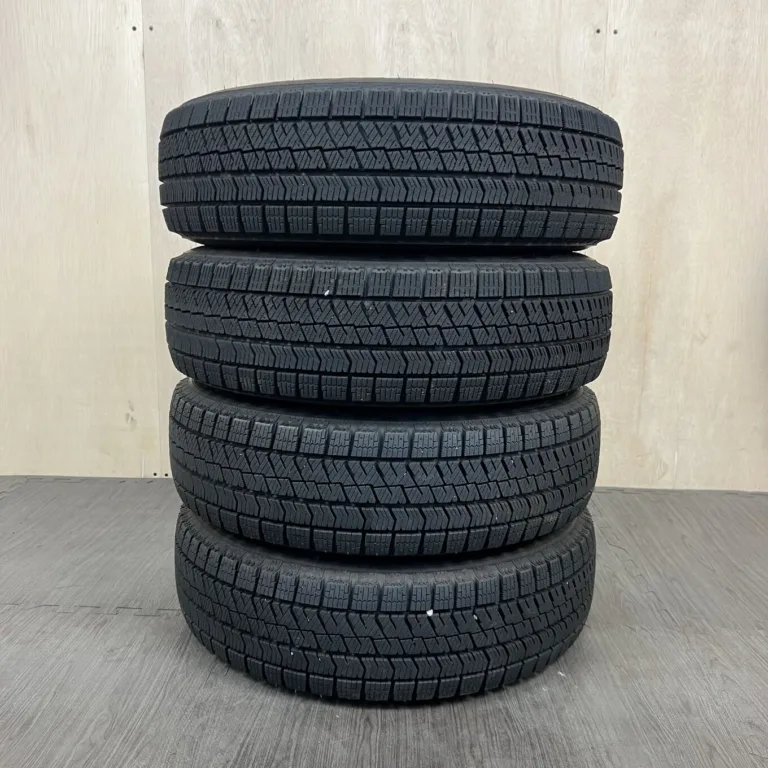 BRIDGESTONE BLIZZAK VRX2 Шина 165/70 R14 артикул 0017AT010926