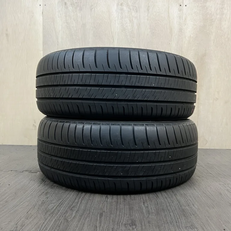 中古 DUNLOP ENASAVE RV505 サマータイヤ 225/50R18 #0007AT001026の実物写真（1枚目）