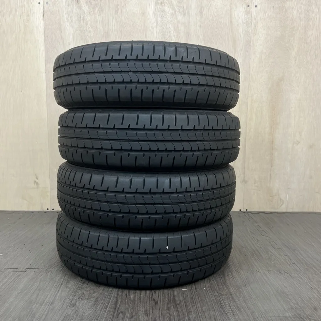 中古 BRIDGESTONE NEWNO サマータイヤ 165/70R13 #0215AT010926の実物写真（1枚目）