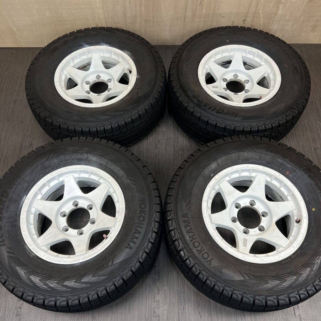 中古 TAKECHI RACINGHART TYPE C4 ホイール 16×7.0J PCD 6x139.7 ET-15 #0019AD030926の実物写真（1枚目）