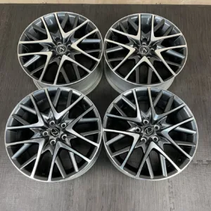 中古 レクサス RC350 F SPORT ホイール 19×8.0J PCD 5x114.3 ET45 · 後輪 9.0J ET60 #0379AD000926の実物写真(1枚目)