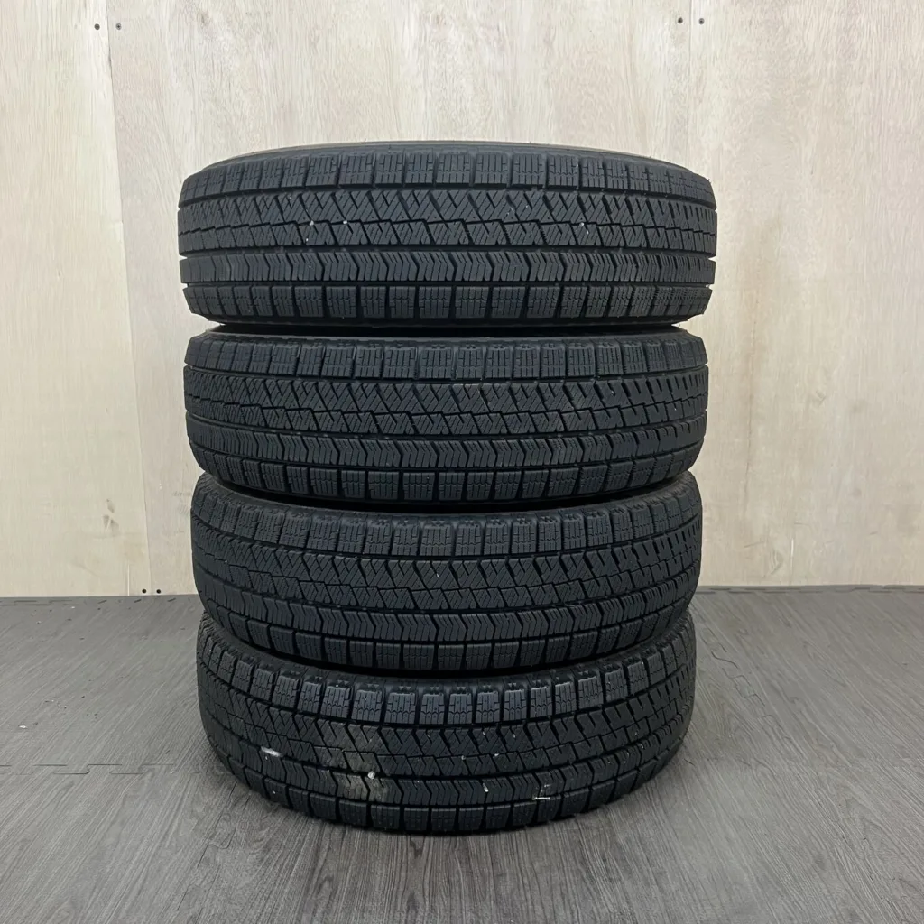 BRIDGESTONE BLIZZAK VRX2 Tyre 165/70 R14 Item number 0217AT010926