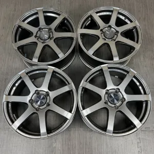 中古 ENKEI PERFOMANCE LINE PF07 ホイール 17×7.0J PCD 5x114.3 ET48 #0494AD000926の実物写真（1枚目）