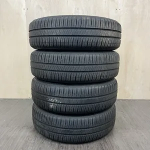 中古 MICHELIN ENERGY SAVER 4 サマータイヤ 175/65R15 #0266AT010926の実物写真(1枚目)