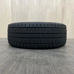 中古 ZEETEX WP2000 冬用タイヤ 215/45R17 #0363AT000926の実物写真(1枚目)