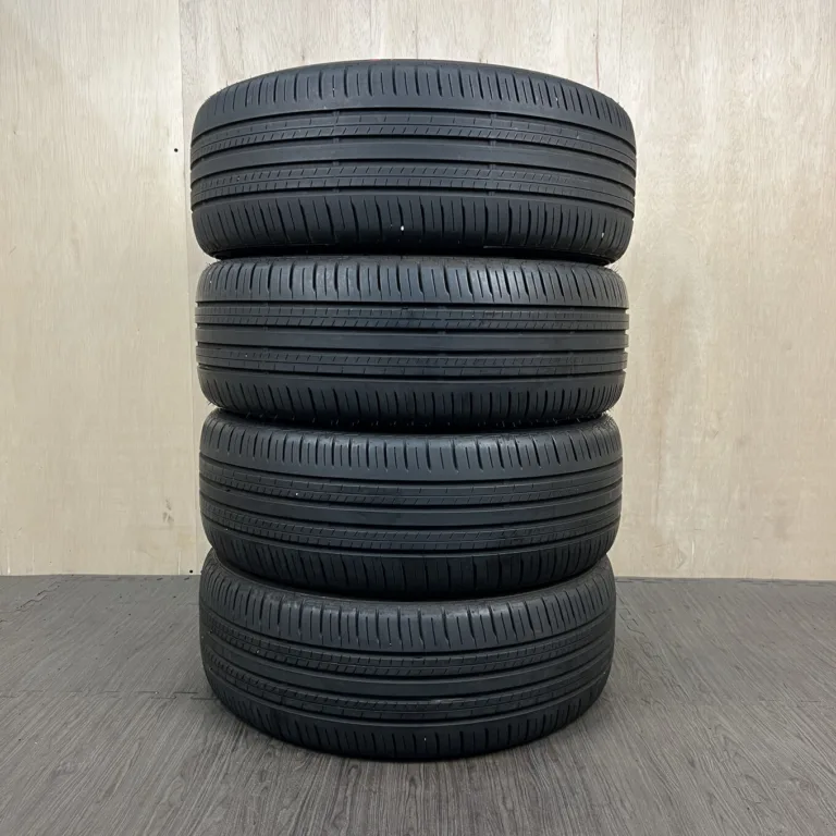 中古 DUNLOP ENASAVE EC300+ サマータイヤ 215/50R18 #0022AT001026の実物写真（1枚目）